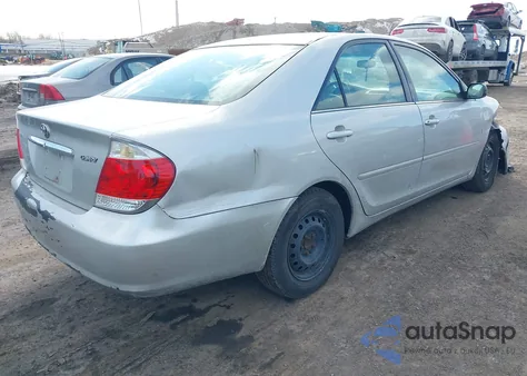 2005 Toyota Camry Std z USA, uszkodzony, nr VIN 4T1BE32K95U382633